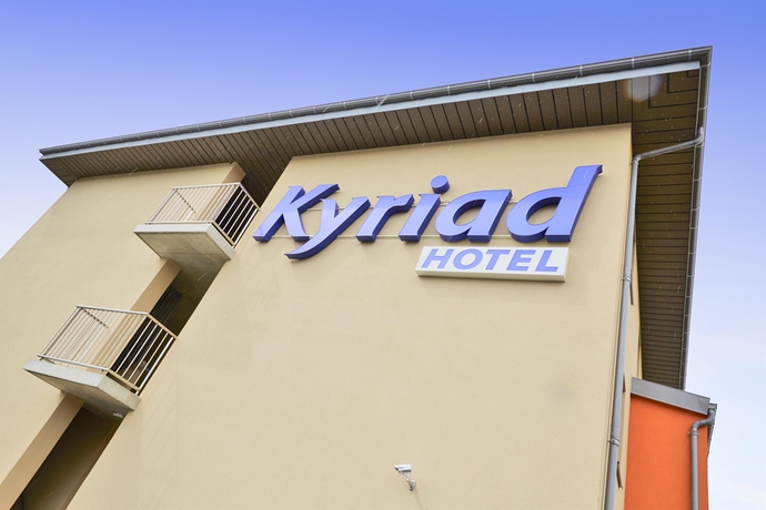 Imagen de los exteriores del Hotel Kyriad Saint Chely D'apcher - Aire De La Loz&egrave;re. Foto 10