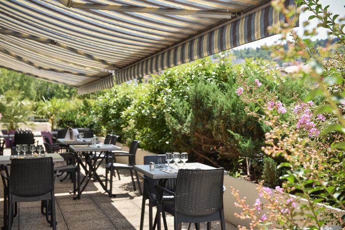 Imagen del bar/restaurante del Hotel Kyriad Saint Etienne Centre. Foto 4