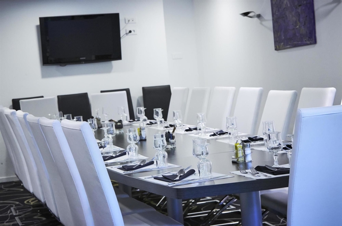 Imagen de los interiores del Hotel Kyriad Saint Quentin En Yvelines - Montigny. Foto 13