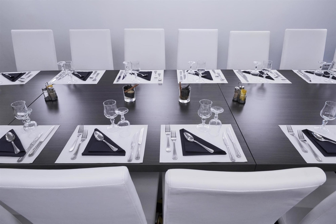 Imagen de los interiores del Hotel Kyriad Saint Quentin En Yvelines - Montigny. Foto 14