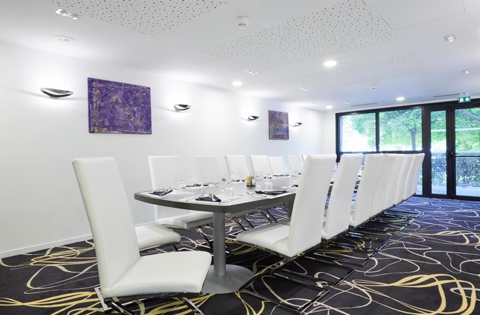 Imagen de los interiores del Hotel Kyriad Saint Quentin En Yvelines - Montigny. Foto 16