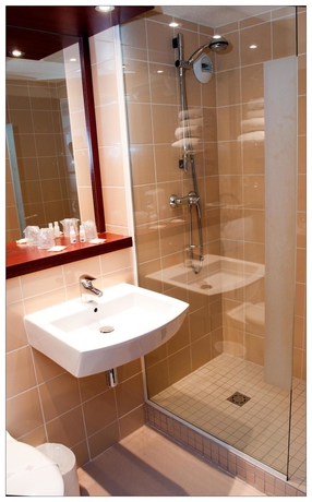 Imagen de la habitación del Hotel Kyriad Saint-malo Ouest-dinard. Foto 7