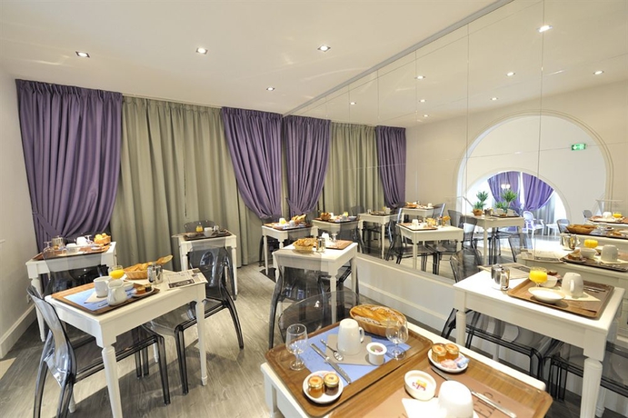 Imagen del bar/restaurante del Hotel Kyriad Saumur. Foto 1