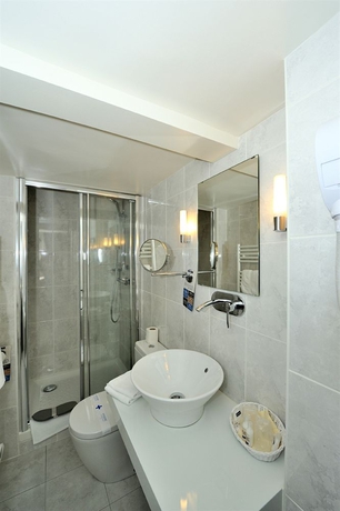 Imagen de la habitación del Hotel Kyriad Saumur. Foto 6