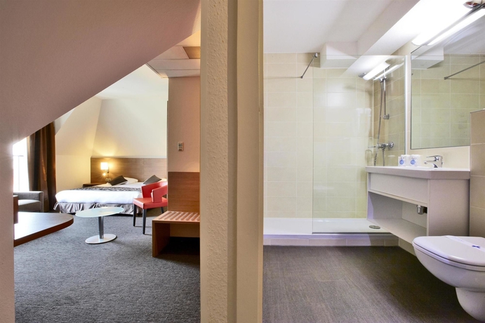 Imagen de la habitación del Hotel Kyriad Strasbourg. Foto 11