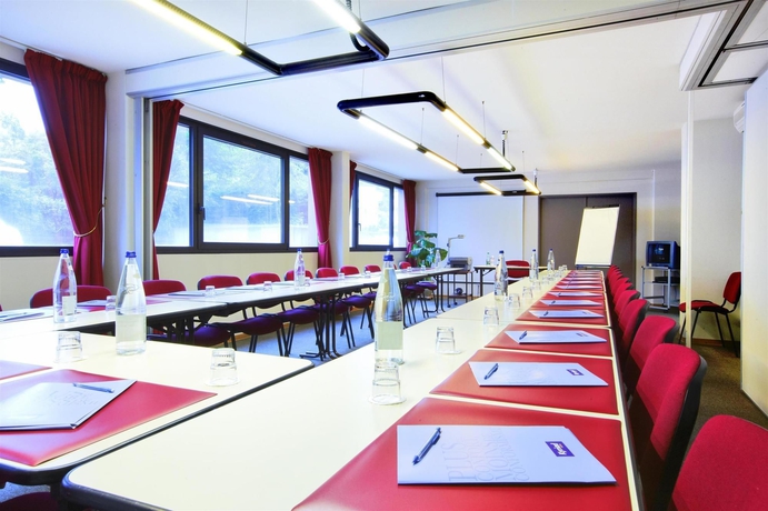 Imagen de los interiores del Hotel Kyriad Strasbourg. Foto 13