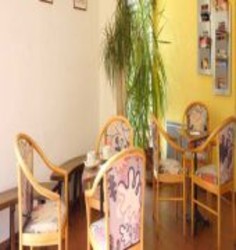 Imagen general del Hotel Kyriad Toulon - Hyeres - La Garde. Foto 2