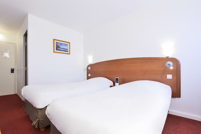 Imagen de la habitación del Hotel Kyriad Toulon - Hyeres - La Garde. Foto 6