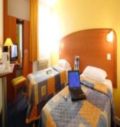 Imagen general del Hotel Kyriad Toulon - Hyeres - La Garde. Foto 3