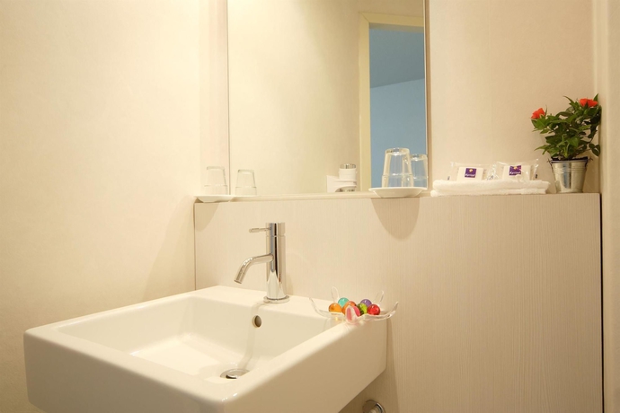 Imagen de la habitación del Hotel Kyriad Toulouse Blagnac Aéroport. Foto 6