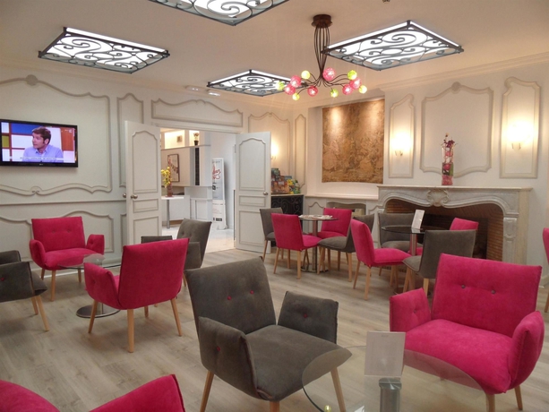 Imagen del bar/restaurante del Hotel Kyriad - Tours Centre. Foto 3