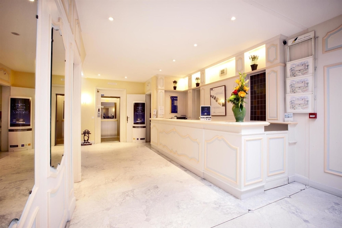 Imagen de los interiores del Hotel Kyriad - Tours Centre. Foto 13