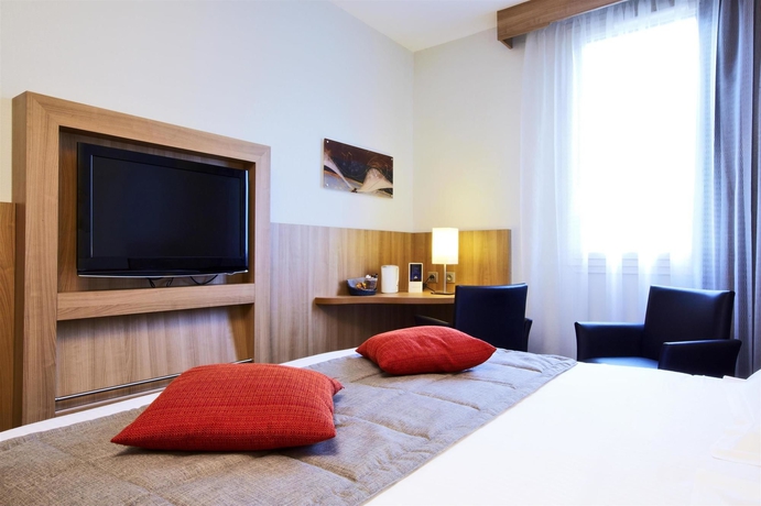 Imagen de la habitación del Hotel Kyriad - Tours Centre. Foto 9