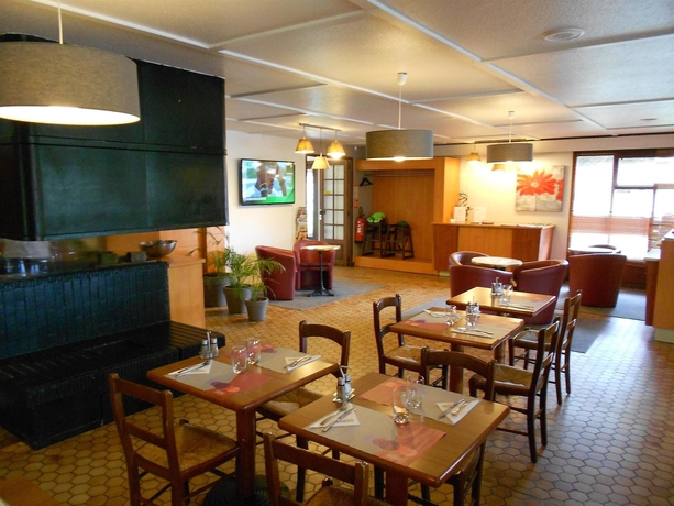 Imagen del bar/restaurante del Hotel Kyriad Valenciennes Sud – Rouvignies. Foto 7