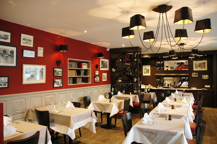 Imagen del bar/restaurante del Hotel Kyriad Vannes Centre-ville. Foto 3