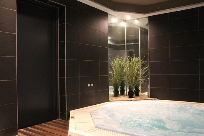 Imagen general del Hotel Kyriad Vichy Spa Cinq Mondes. Foto 3