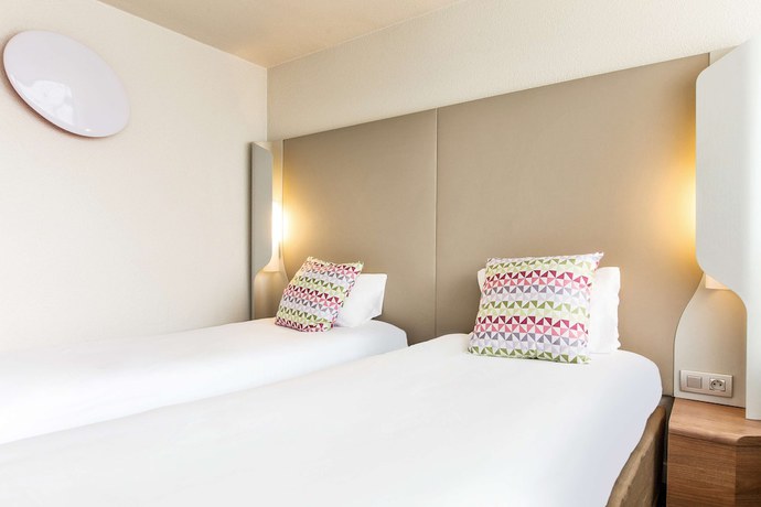 Imagen de la habitación del Hotel Kyriad Villeneuve Saint Georges. Foto 12