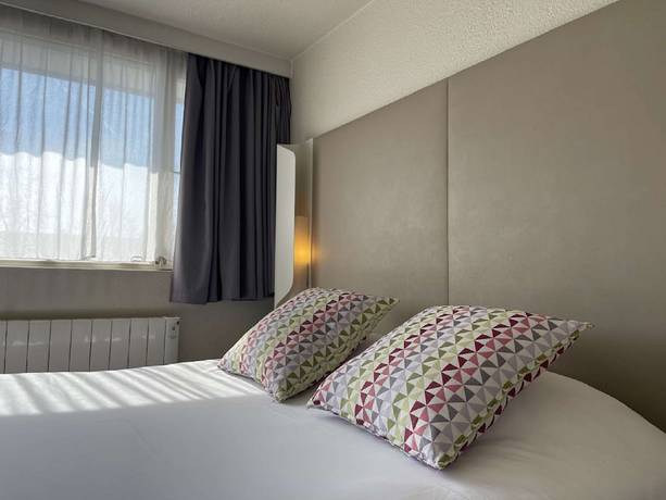 Imagen de la habitación del Hotel Kyriad Villeneuve Saint Georges. Foto 15