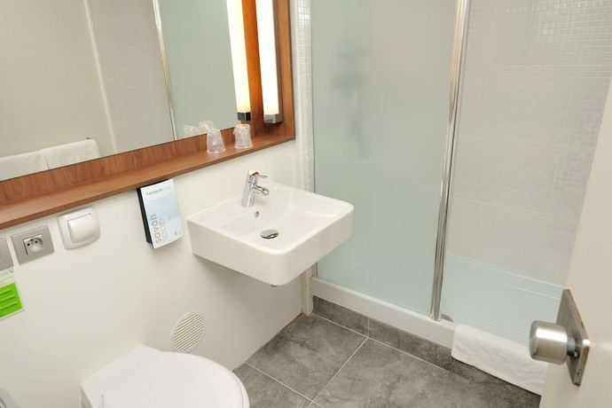 Imagen de la habitación del Hotel Kyriad Villeneuve Saint Georges. Foto 20