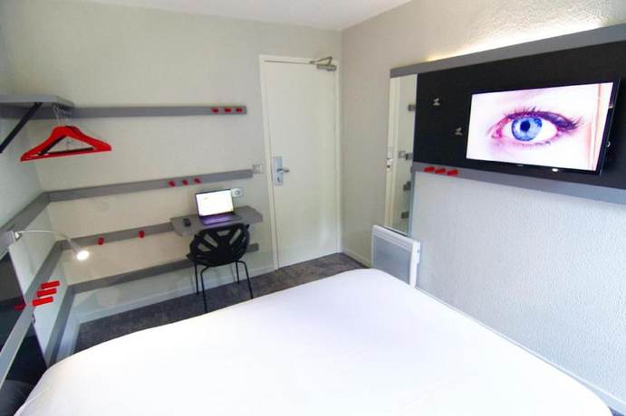 Imagen de la habitación del Hotel Kyriad direct Trappes. Foto 8