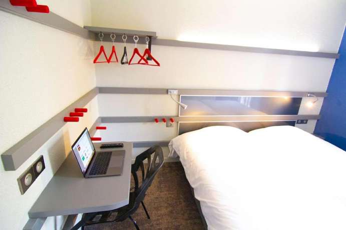 Imagen de la habitación del Hotel Kyriad direct Trappes. Foto 10