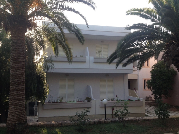 Imagen de los exteriores del Hotel Kyriaki. Foto 5