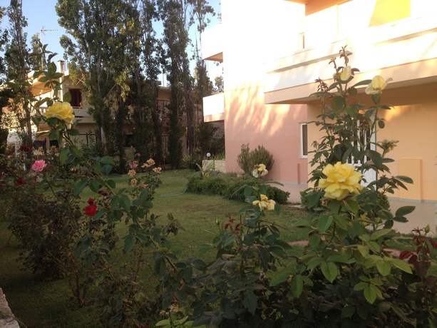 Imagen de los exteriores del Hotel Kyriaki. Foto 8