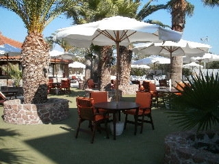 Imagen de la piscina del Hotel Kyriakos Klonos. Foto 12