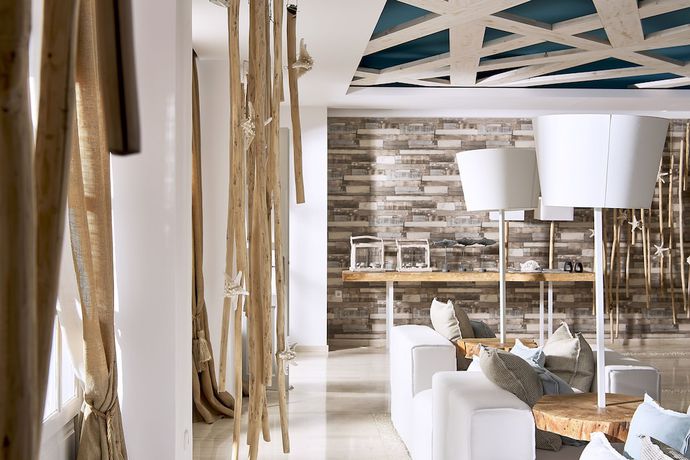 Imagen de los interiores del Hotel Kythnos Bay. Foto 16