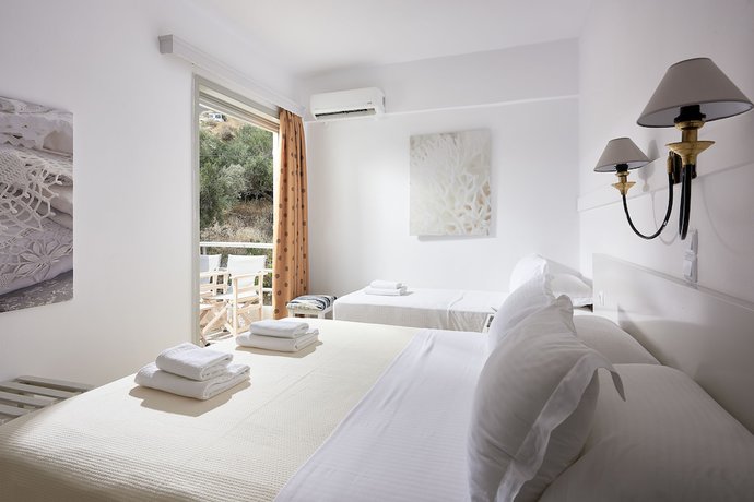 Imagen de la habitación del Hotel Kythnos Bay. Foto 6