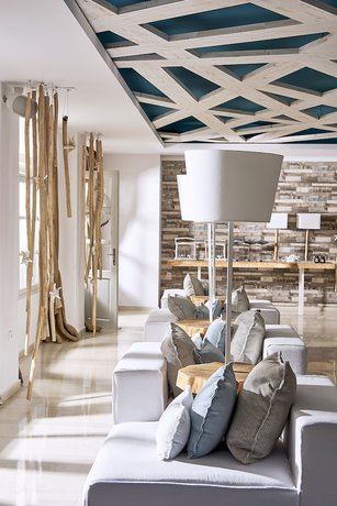 Imagen de los interiores del Hotel Kythnos Bay. Foto 18