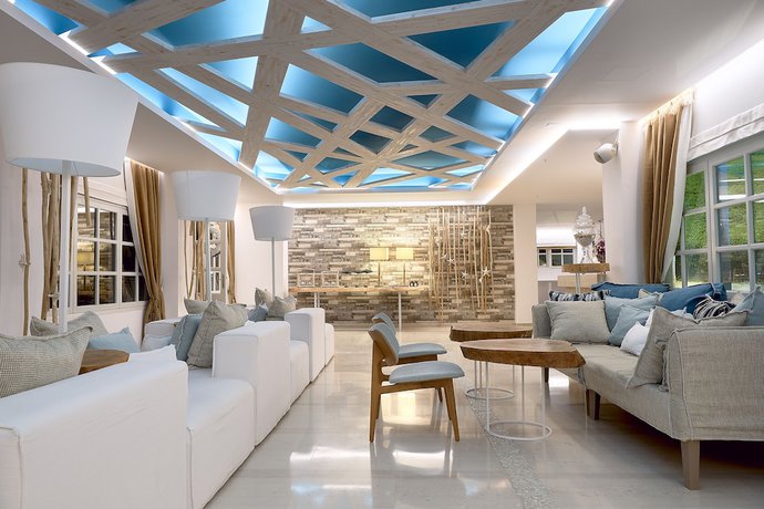 Imagen de los interiores del Hotel Kythnos Bay. Foto 20