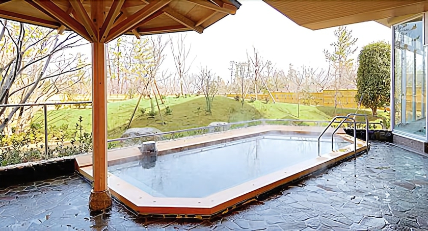 Imagen de la piscina del Hotel Kyukamura Echizen-Mikuni. Foto 16