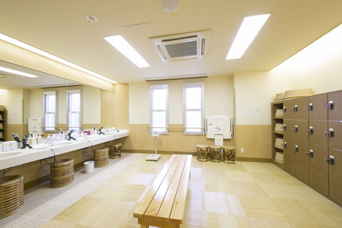 Imagen de la piscina del Hotel Kyukamura Fuji. Foto 19