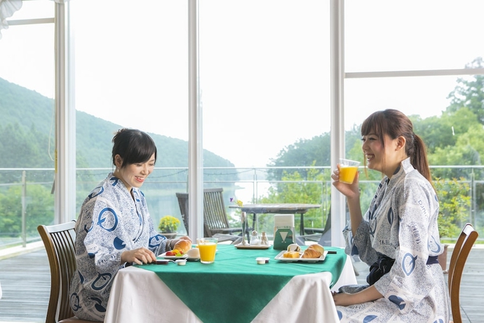 Imagen del bar/restaurante del Hotel Kyukamura Fuji. Foto 4