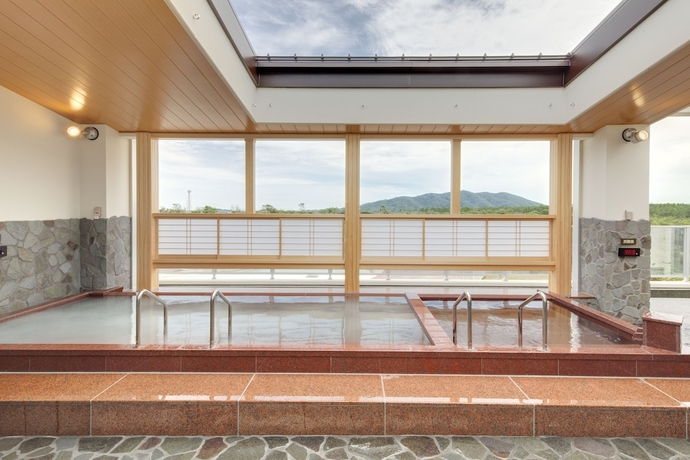 Imagen de la piscina del Hotel Kyukamura Irago. Foto 16