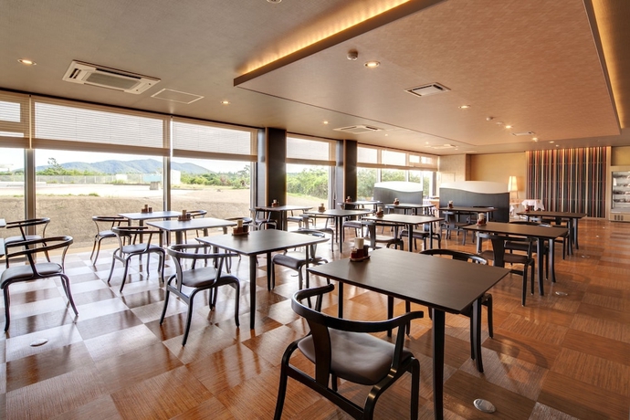 Imagen del bar/restaurante del Hotel Kyukamura Irago. Foto 3