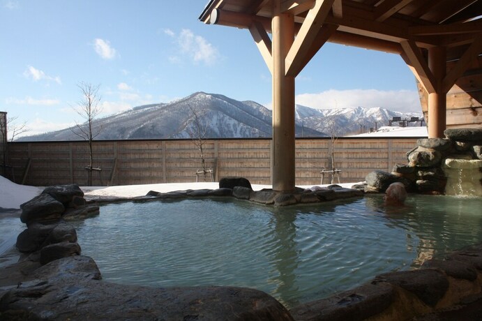 Imagen de la piscina del Hotel Kyukamura Iwate-Amiharionsen. Foto 15