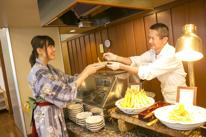 Imagen del bar/restaurante del Hotel Kyukamura Minami-Izu. Foto 2
