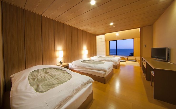 Imagen de la habitación del Hotel Kyukamura Nanki-Katsuura. Foto 11