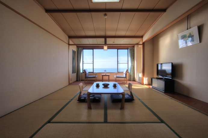 Imagen de la habitación del Hotel Kyukamura Nanki-Katsuura. Foto 18