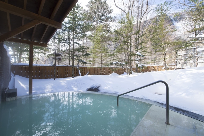 Imagen de la piscina del Hotel Kyukamura Nikko-Yumoto. Foto 18