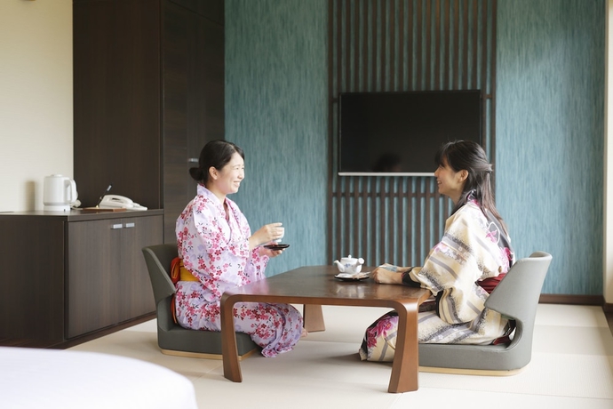 Imagen del bar/restaurante del Hotel Kyukamura Noto-Chirihama. Foto 2