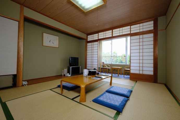 Imagen de la habitación del Hotel Kyukamura Ohkunoshima. Foto 12