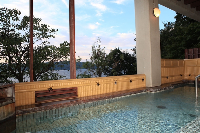 Imagen de la piscina del Hotel Kyukamura Ohmi-Hachiman. Foto 18