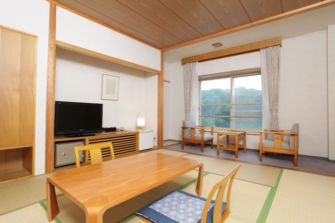 Imagen de la habitación del Hotel Kyukamura Shonai-Haguro. Foto 14