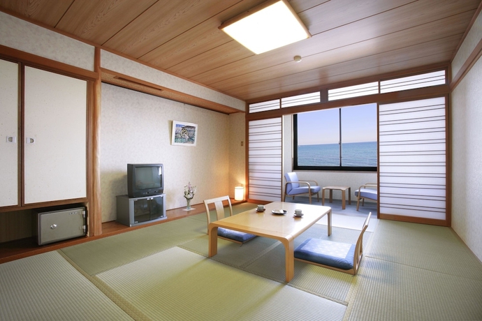 Imagen de la habitación del Hotel Kyukamura Tateyama. Foto 7
