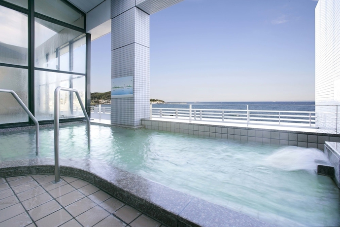 Imagen de la piscina del Hotel Kyukamura Tateyama. Foto 19