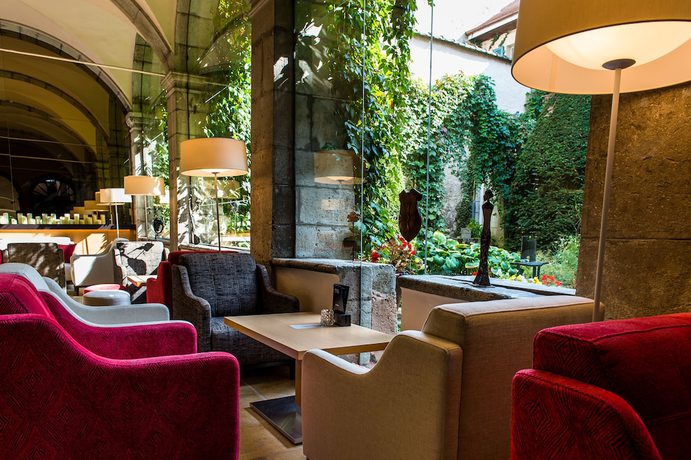 Imagen de los interiores del Hotel L Abbaye De Talloires. Foto 20