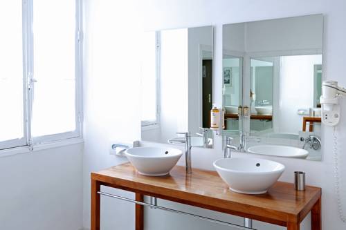 Imagen de la habitación del Hotel L' Abbaye H&ocirc;tel. Foto 8